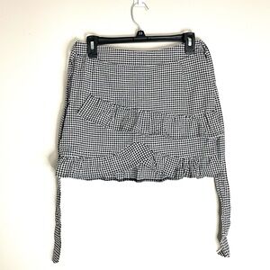 Black and White Mini Skirt with Ruffle